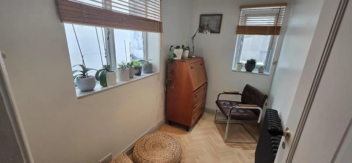 Regency Beach House - 2 Bed, 2 Bath By The Beach! Brighton 0*,