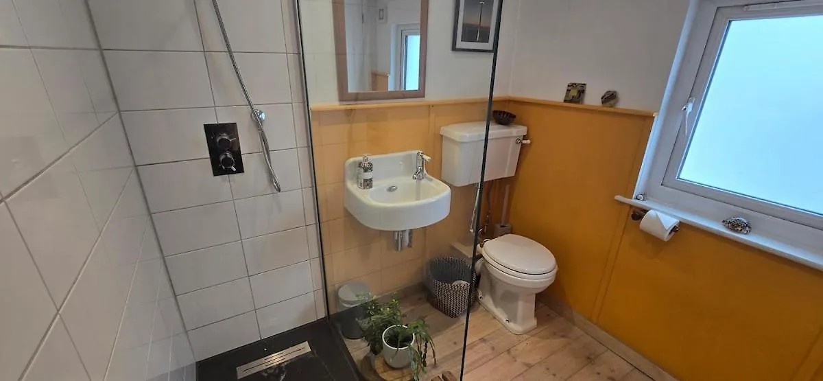 Regency Beach House - 2 Bed, 2 Bath By The Beach! Brighton Reino Unido
